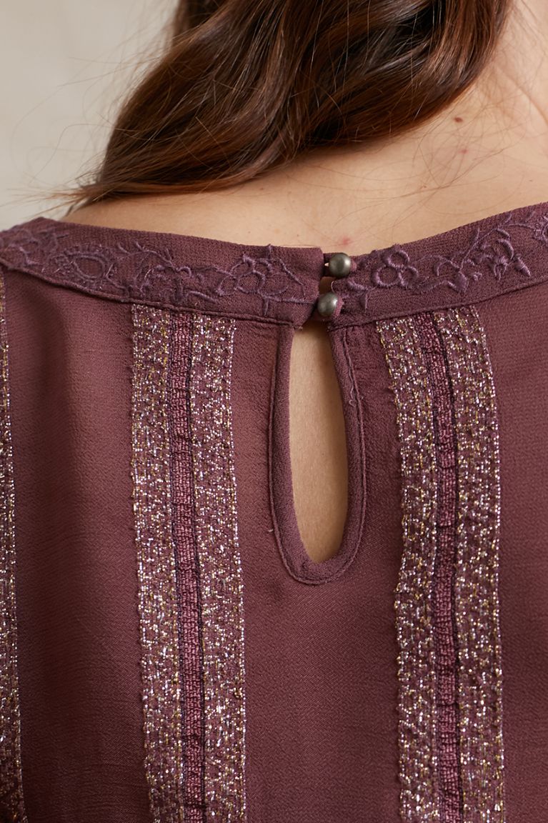 Blusa burgundi bordada con detalles de lurex. Alabama Shop