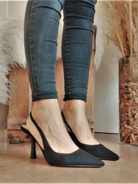 Zapato salón destalonado, acabados en punta. Diseñadas en España. Altura del tacón: 10 cm Alabama Shop