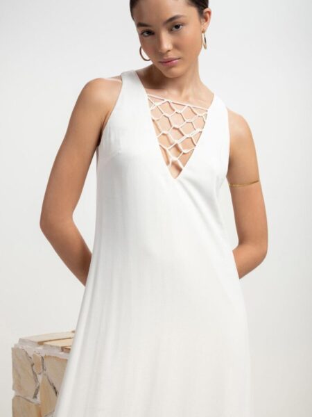 <p id="tw-target-text" class="tw-data-text tw-text-large tw-ta" dir="ltr" data-placeholder="Traducción"><span class="Y2IQFc" lang="es">Sofisticación es la palabra que define este vestido largo blanco roto.</span></p> <p class="tw-data-text tw-text-large tw-ta" dir="ltr" data-placeholder="Traducción"><span class="Y2IQFc" lang="es"> Presenta un escote en pico con bordado de croché inspirado en la esencia única de Ibiza. </span></p> <p class="tw-data-text tw-text-large tw-ta" dir="ltr" data-placeholder="Traducción"><span class="Y2IQFc" lang="es"> Confeccionado en Tejido Crepe Siena</span></p> <p class="tw-data-text tw-text-large tw-ta" dir="ltr" data-placeholder="Traducción"><span class="Y2IQFc" lang="es"> - tejido liso en crepe de viscosa</span></p> <p class="tw-data-text tw-text-large tw-ta" dir="ltr" data-placeholder="Traducción"><span class="Y2IQFc" lang="es">- ajuste ligero </span></p> <p class="tw-data-text tw-text-large tw-ta" dir="ltr" data-placeholder="Traducción"><span class="Y2IQFc" lang="es">- toque crepé - </span></p> <p class="tw-data-text tw-text-large tw-ta" dir="ltr" data-placeholder="Traducción"><span class="Y2IQFc" lang="es"> - Modelado recto más suelto al cuerpo </span></p> <p class="tw-data-text tw-text-large tw-ta" dir="ltr" data-placeholder="Traducción"><span class="Y2IQFc" lang="es">- forro completo</span></p> <p class="tw-data-text tw-text-large tw-ta" dir="ltr" data-placeholder="Traducción"><span class="Y2IQFc" lang="es">- Escote en pico con detalle de trama bordada </span></p> <p class="tw-data-text tw-text-large tw-ta" dir="ltr" data-placeholder="Traducción"><span class="Y2IQFc" lang="es">- Espalda bordada</span></p> <p class="tw-data-text tw-text-large tw-ta" dir="ltr" data-placeholder="Traducción"><span class="Y2IQFc" lang="es">- Aplicación de Perlas</span></p> Alabama Shop