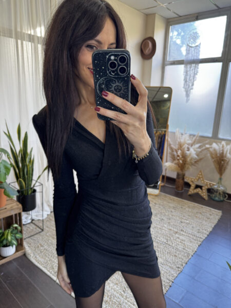 vestido corto negro tulipán