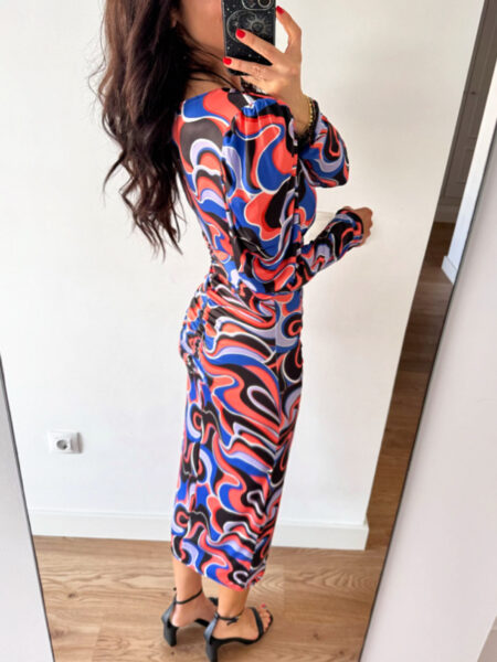 Vestido en punto de licra suave, de corte midi, escote en pico, mangas largas y hombros abullonados. Abertura frontal. Talla única: 36 a 42 100% poliester. Alabama Shop