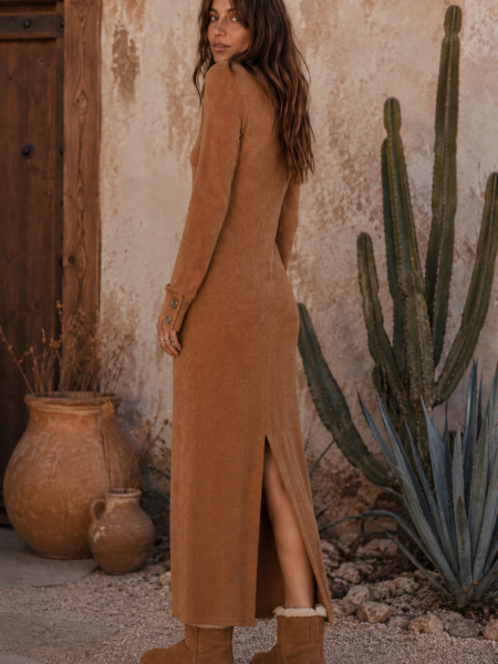 VESTIDO LARGO PUNTO ACANALADO TOSTADO