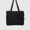 BOLSO SHOPPER MACRAMÉ NEGRO 5 Top de croché multicolor fabricado artesanalmente en Ibiza. Puedes ponerlo por delante o por detrás indistintamente. Con flecos en pico. Piezas únicas. No hay 2 iguales. Talla única. Alabama Shop