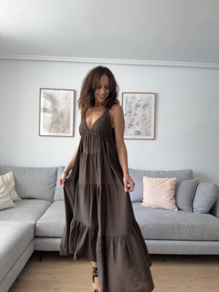 Vestido de tirantes. Tejido de algodón. Tirantes finos. Escote pico. Composición: 100% Algodón Hecho en Italia &nbsp; Alabama Shop