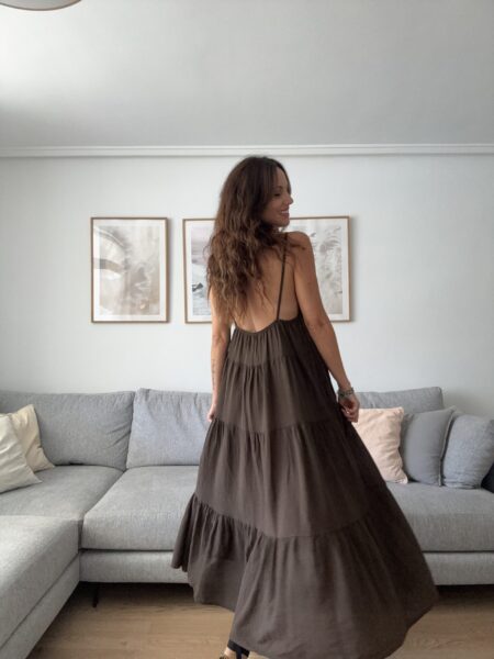 Vestido de tirantes. Tejido de algodón. Tirantes finos. Escote pico. Composición: 100% Algodón Hecho en Italia &nbsp; Alabama Shop