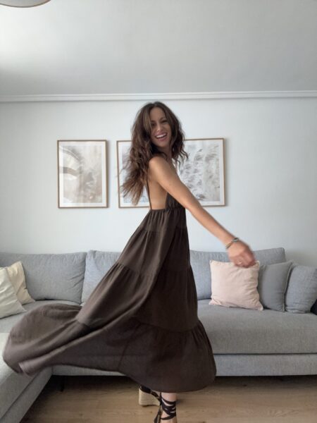 Vestido de tirantes. Tejido de algodón. Tirantes finos. Escote pico. Composición: 100% Algodón Hecho en Italia &nbsp; Alabama Shop