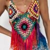 TOP CROCHET MULTICOLOR 4 5 Top de croché multicolor fabricado artesanalmente en Ibiza. Puedes ponerlo por delante o por detrás indistintamente. Con flecos en pico. Piezas únicas. No hay 2 iguales. Talla única. Alabama Shop