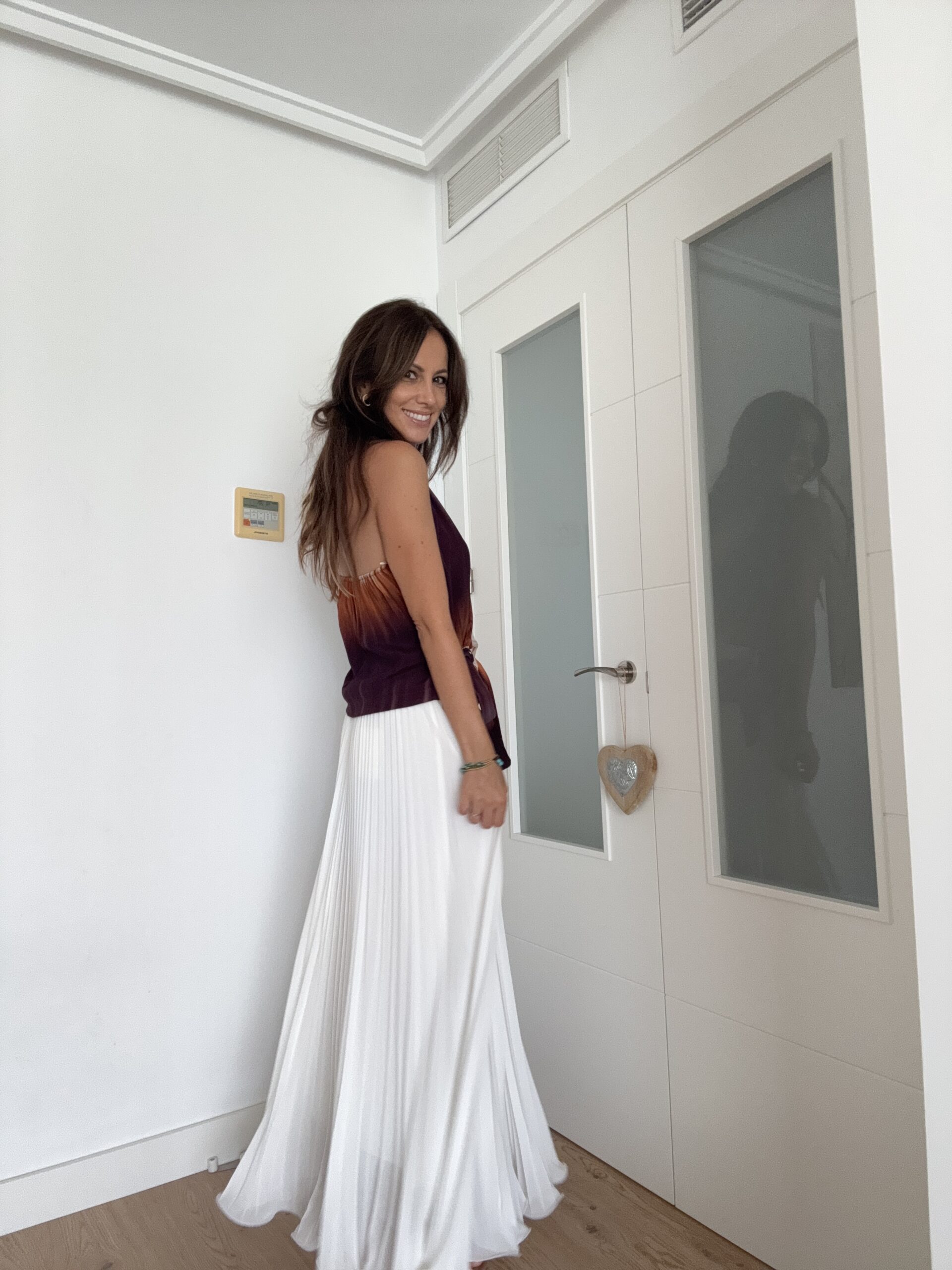 IMG_2667 Top con escote halter y detalle cruzado. Precioso estampado en tonos degradados. 100% viscosa Alabama Shop