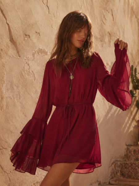 VESTIDO GASA VOLANTES VINO