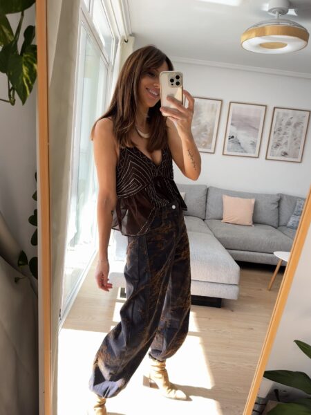 98% algodón, 2% poliéster. Alabama Shop