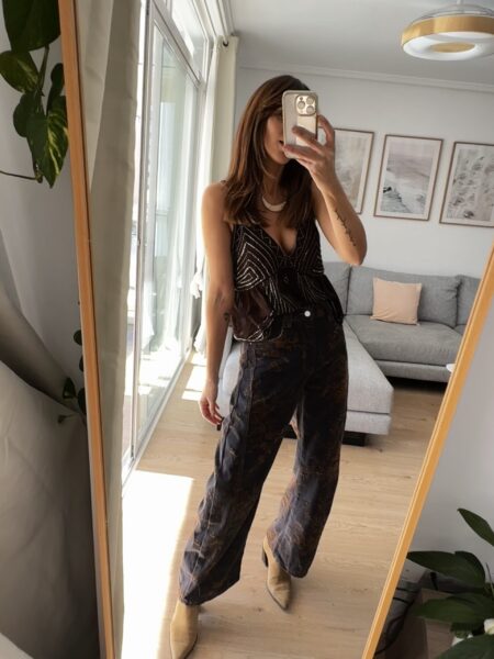 98% algodón, 2% poliéster. Alabama Shop