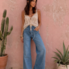 <p>El <strong>Vestido Eternal Muse</strong> es pura esencia bohemia con un aire romántico irresistible. Su corte evasé, el escote corazón y las mangas largas abullonadas crean una silueta femenina y ligera. Los bordados florales tono sobre tono y los volantes con encaje aportan movimiento y delicadeza. Confeccionado en un tejido ligero y agradable al tacto, es perfecto tanto para eventos especiales como para looks boho-chic de primavera y verano.</p><p>Medidas: </p><p>Talla S: Contorno de pecho 90cm. Contorno cintura 76cm. Largo 82 cm.</p><p>Talla M: Contorno de pecho 95 cm. Contorno cintura 78 cm. Largo 83 cm</p><p>Talla L: Contorno de pecho 100cm, Contorno cintura 80 cm, Largo 84 cm</p><p><strong>Composición:</strong> Poliamida 35% · Lyocell 65%</p> Alabama Shop