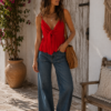 Jean tapered slim balloon en color negro, con tiro medio-bajo y corte regular fit. Diseño cómodo y actual, con tejido elástico que se adapta al cuerpo sin perder forma. Un básico versátil para looks diarios con estilo. <strong>Composición:</strong> Algodón (69%), Poliéster (29,5%), Elastano (1,5%). Alabama Shop