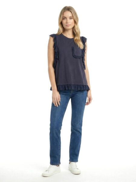 El <strong>top Plume de Poète</strong> combina comodidad y ajuste gracias a su mezcla de algodón con elastano. Su tejido suave y flexible lo convierte en una prenda perfecta para el día a día, fácil de combinar y muy cómoda de llevar. <strong>Composición:</strong> 95% algodón, 5% spandex. &nbsp; Medidas cm <table class="medidas"> <thead> <tr> <th></th> <th>XS</th> <th>S</th> <th>M</th> <th>L</th> <th></th> </tr> </thead> <tbody> <tr> <td>Pecho</td> <td>80 - 84</td> <td>84 - 88</td> <td>88 - 92</td> <td>92 - 96</td> <td></td> </tr> <tr> <td>Cintura</td> <td>62 - 66</td> <td>66 - 70</td> <td>70 - 76</td> <td>76 - 80</td> <td></td> </tr> <tr> <td>Cadera</td> <td>90 - 94</td> <td>94 - 98</td> <td>98 - 102</td> <td>102 - 106</td> <td></td> </tr> </tbody> </table> <div class="product-form__input product-form__input--dropdown"></div> Alabama Shop