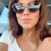 Gafas de sol estilo Cat Eye con montura integral en negro brillo. <strong>Lentes polarizadas</strong> de categoría 3, protección UV400 y diseño ligero de policarbonato hecho en España. PLAZO DE ENTREGA: 3-5 días. &nbsp; Alabama Shop