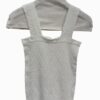 <p data-path-to-node="2">Top Elástico "Second Skin" – Negro – Talla Única (36-42)</p> <p data-path-to-node="3">Siéntete cómoda y segura con nuestro <b data-path-to-node="3" data-index-in-node="44">top elástico de efecto "segunda piel"</b>. Confeccionado en un tejido ligero y ultra suave de <b data-path-to-node="3" data-index-in-node="134">nylon y elastano</b>, este top se acopla perfectamente a tu cuerpo realzando tu silueta. Con un diseño de tirantes y escote recto, es la prenda básica y versátil que necesitas para combinar con cualquier look de temporada.</p> Alabama Shop